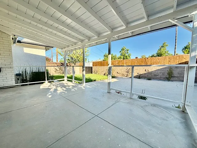 23130 Hartland St — Photo 29