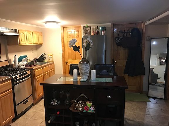 3rd image of 2072 32nd St #Ll