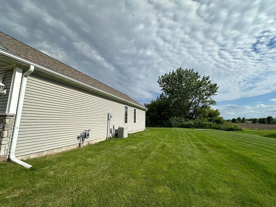 2nd image of 2004 Aldrich Ave