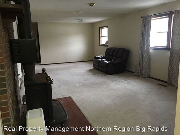2nd image of 17262 Outer Dr
