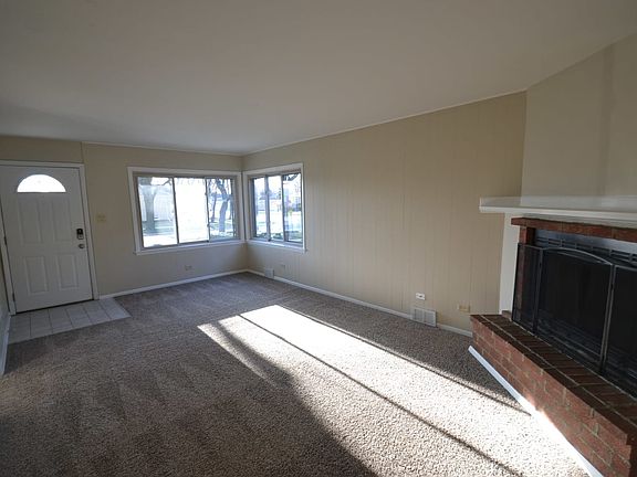 3rd image of 3606 Sarah St