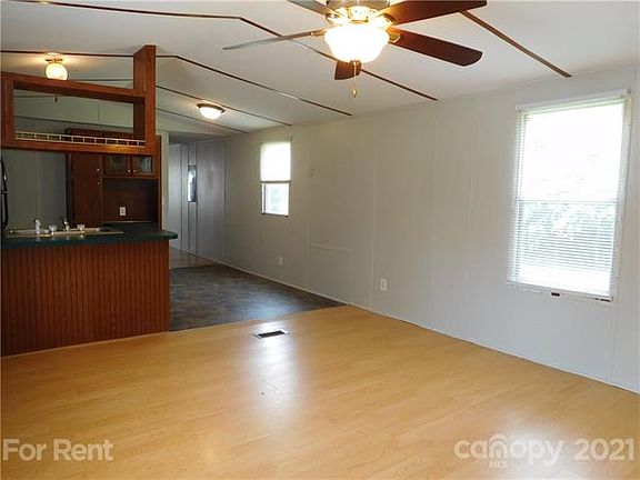 2nd image of 524 Oak Run Ct