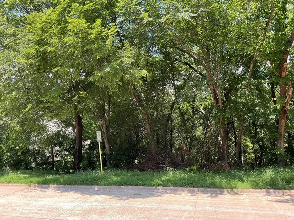 41 Wyndmere Dr, Desoto, TX 75115