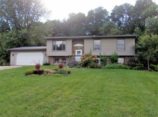 22941 193rd Ave, Manchester, IA 52057