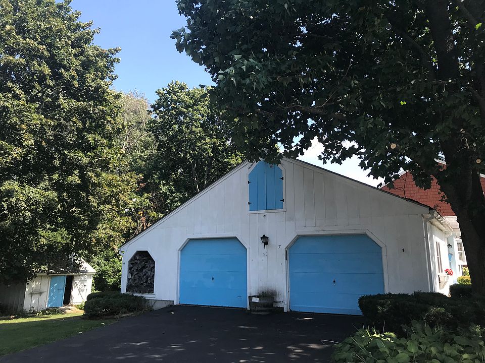2nd image of 7 Bradstreet Rd