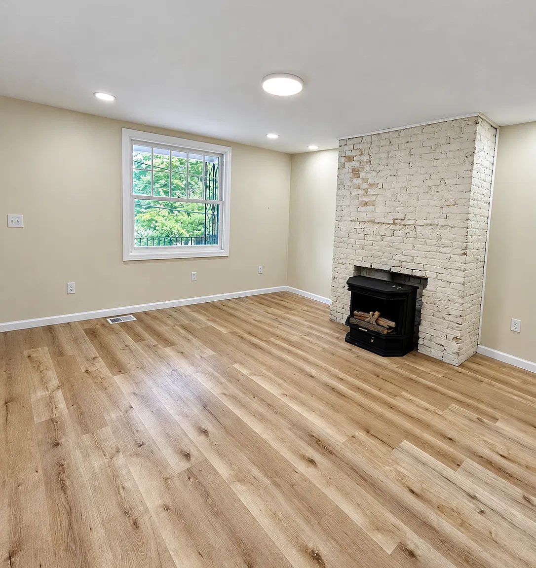 3 bed, 1.5 bath, 1566 sqft, $2,000 — Photo 2