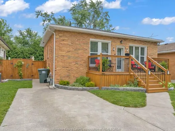 1160 Prado Pl, Windsor, ON N8S 2H8
