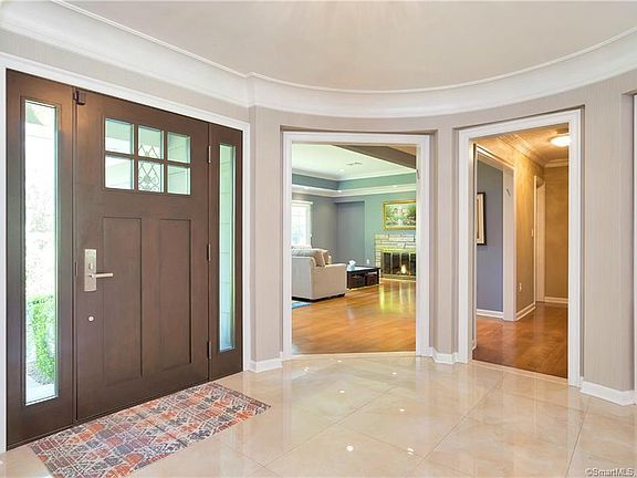 3rd image of 6 Dogwood Ln