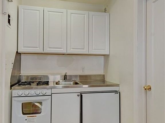 4th image of 58 W 12th St APT 3F