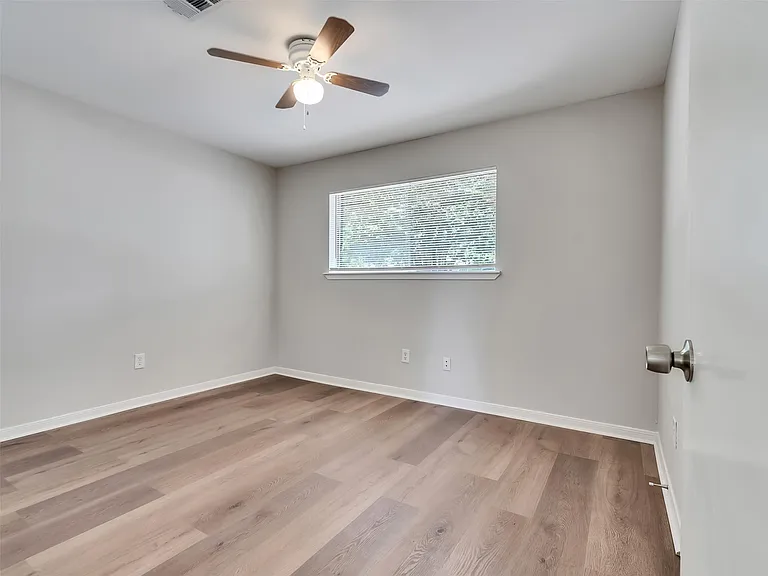 807 Dr Martin Luther King Jr Pl N — Photo 14