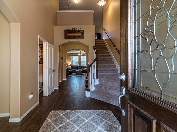 3rd image of 2719 Scarlet Oak Dr