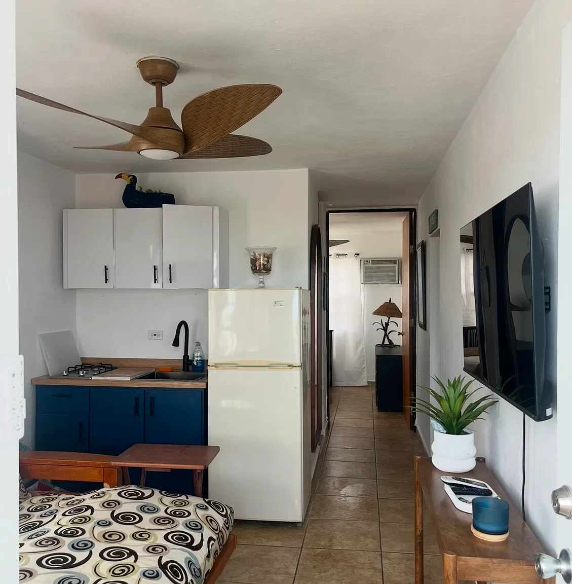 1 bed, 400 sqft, $890 — Photo 1