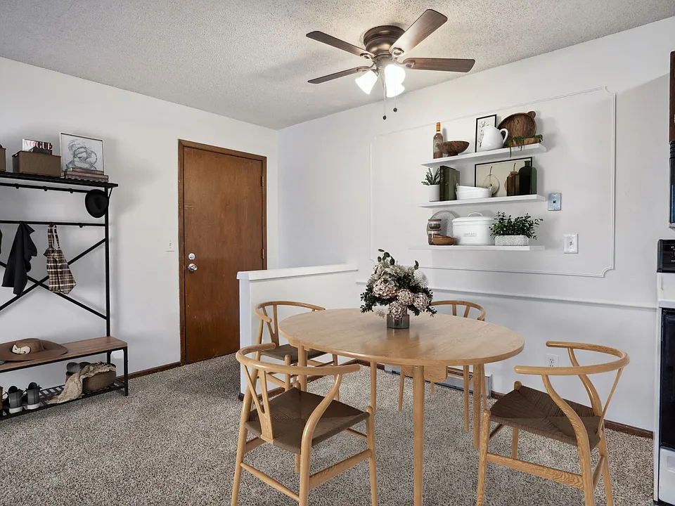 One Bedroom A - 1 Bed / 1 Bath - 700 Sq.Ft.