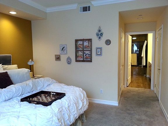 5th image of 414 E Valencia Ave Unit 305