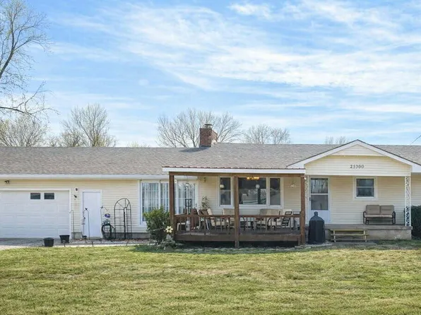 25300 S 608th Ln, Grove, OK 74344