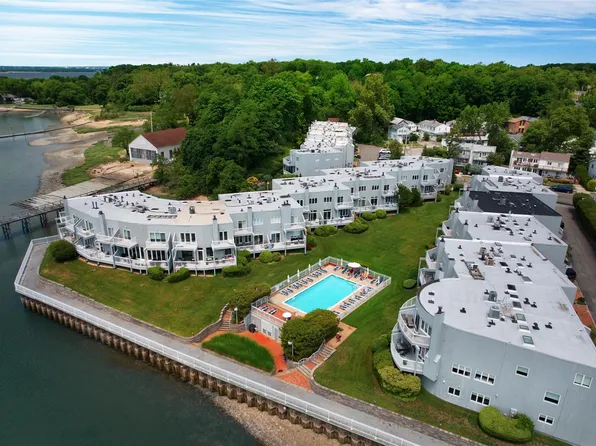 17 Sands Court, Port Washington, NY 11050