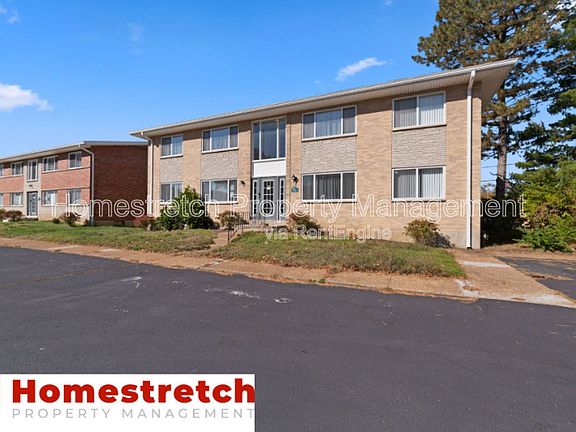 2nd image of 4 Bruce Dr APT 5