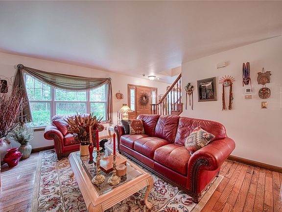 5th image of 64 Shuster Rd