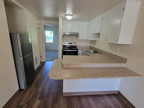 451-Hyacinth Apartments Photo 1 451-Hyacinth Apartments Photo 1