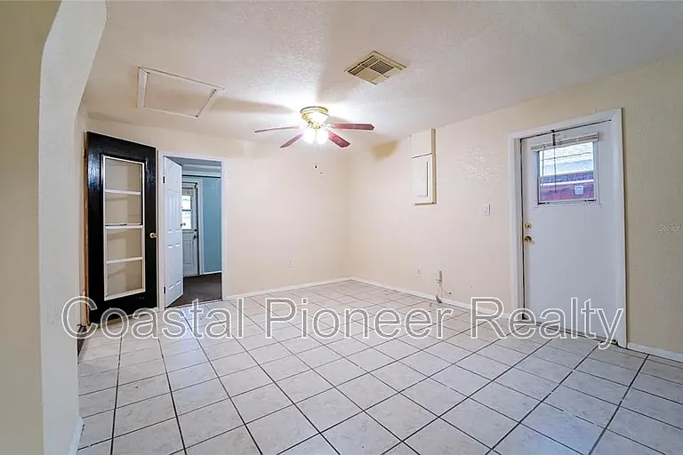 7713 Heather St — Photo 24