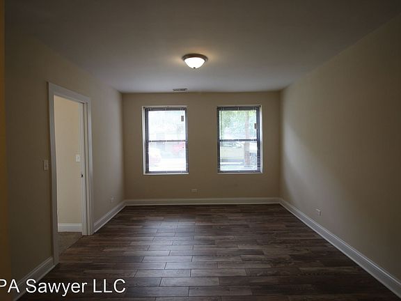 3rd image of 5001 N Sawyer Ave #3576592