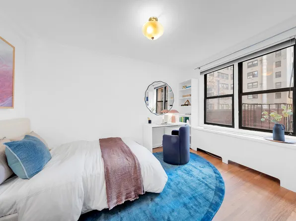 330 East 70th Street image 6 of 7