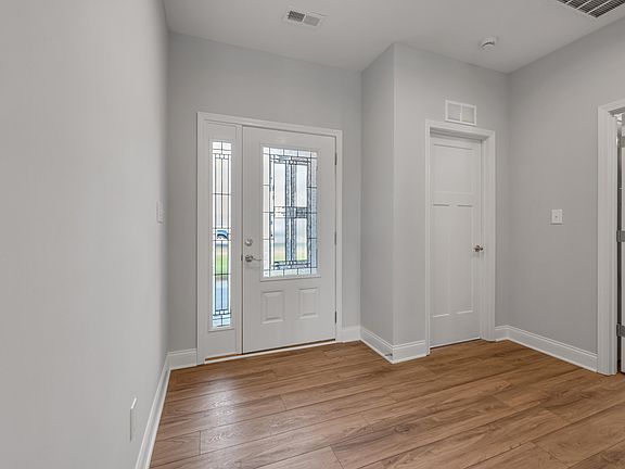 3rd image of 740 Hollyhock Dr