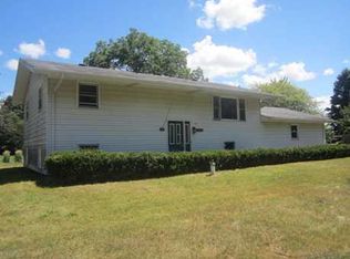 7329 Elm St, Berrien Center, MI 49102