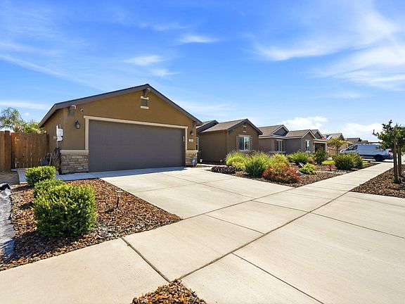 3rd image of 2045 W Chianti Way
