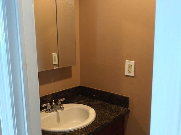 5th image of 67 Phillip Ct #67
