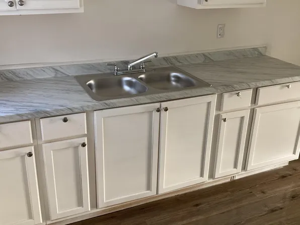 100 Stuart Ave, West Memphis, AR 72301