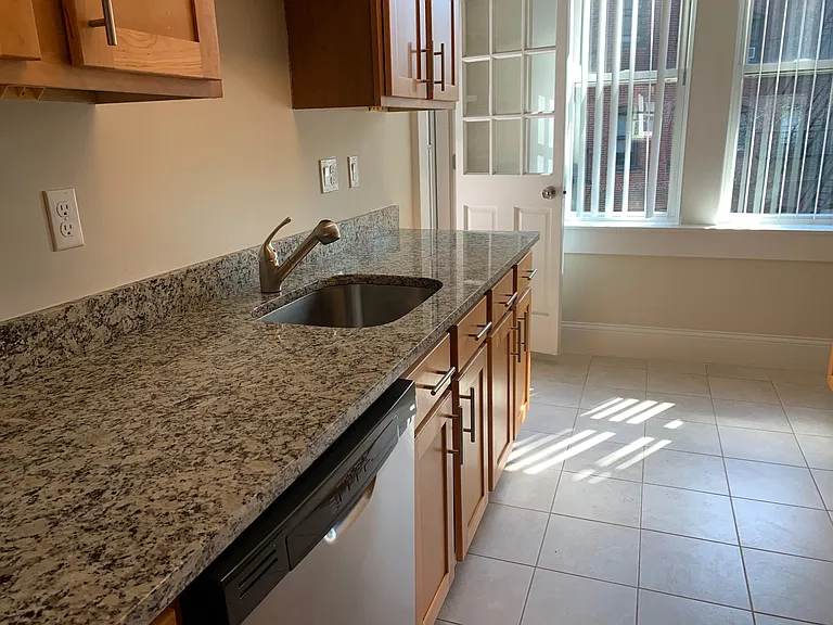 12 Short St #5 — Photo 13