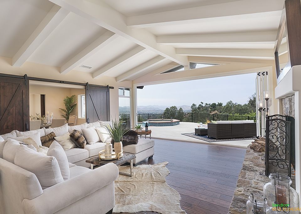2nd image of 13260 Arroya Vista Rd