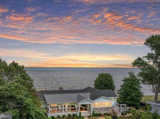 2128 Bay Front Ter, Annapolis, MD 21409