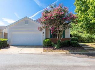 206 W Oaks Pl, Woodstock, GA 30188