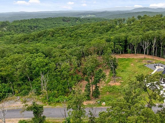 4th image of 9-92 High Summit Dr