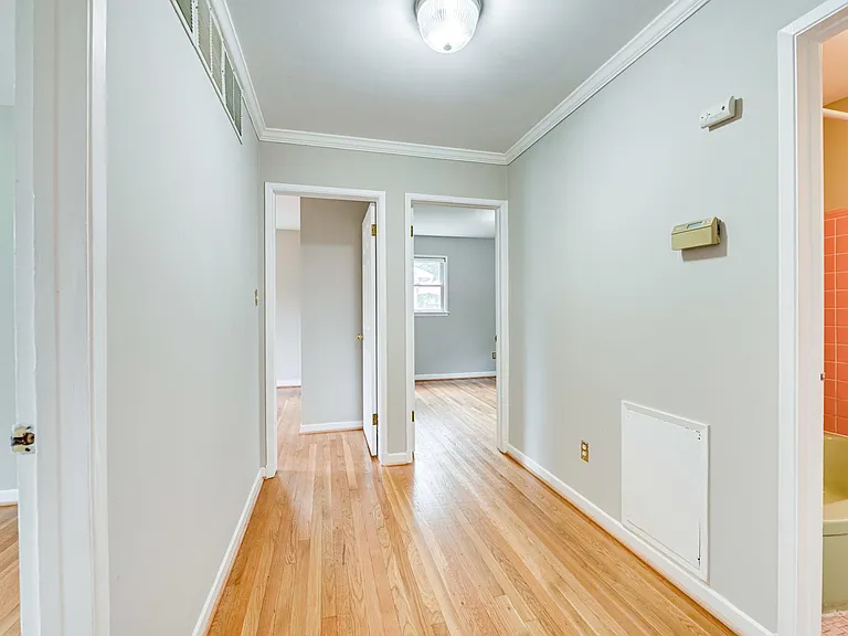 1934 McFall St — Photo 11