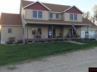 37550 40th St, Elmore, MN 56027