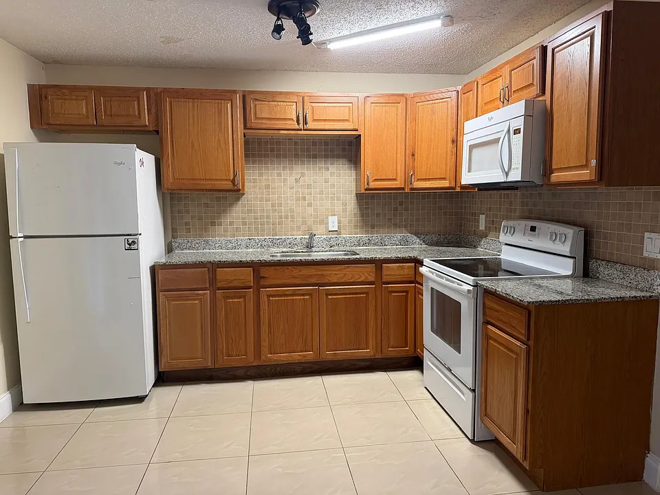 4159 Sherri Ct