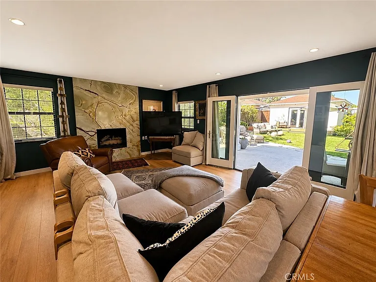 427 N Maria Ave — Photo 8