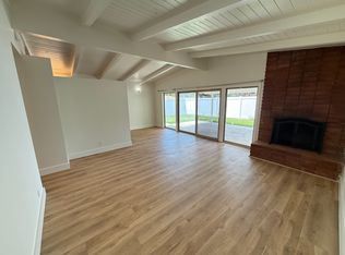 897 E Hillcrest Dr, Thousand Oaks, CA 91360
