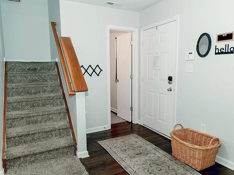 459 Vernon Pl — Photo 10