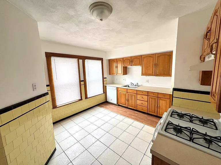 12 Forrest St #1 — Photo 13