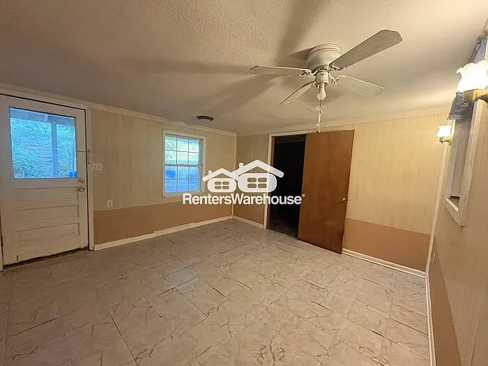 1501 Briarwood Blvd — Photo 10