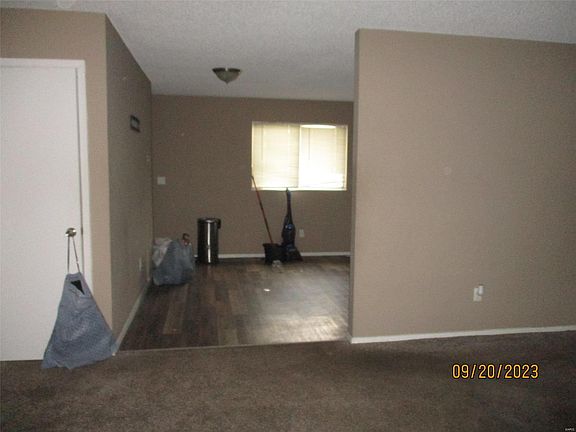 4th image of 2415 Central Parkway Dr