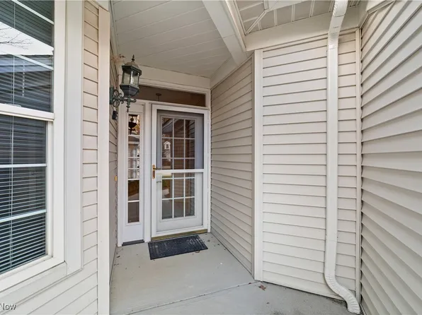 2458 Crimson Dr, Westlake, OH 44145