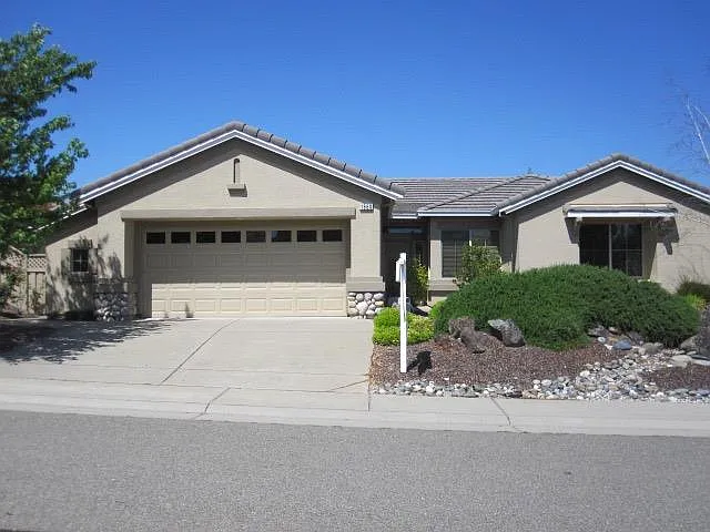 1860 Duckhorn Ln photo 1