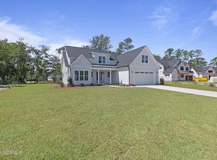 131 Avon Ct, Hampstead, NC 28443