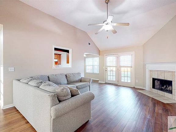 3rd image of 321 Saranac Way