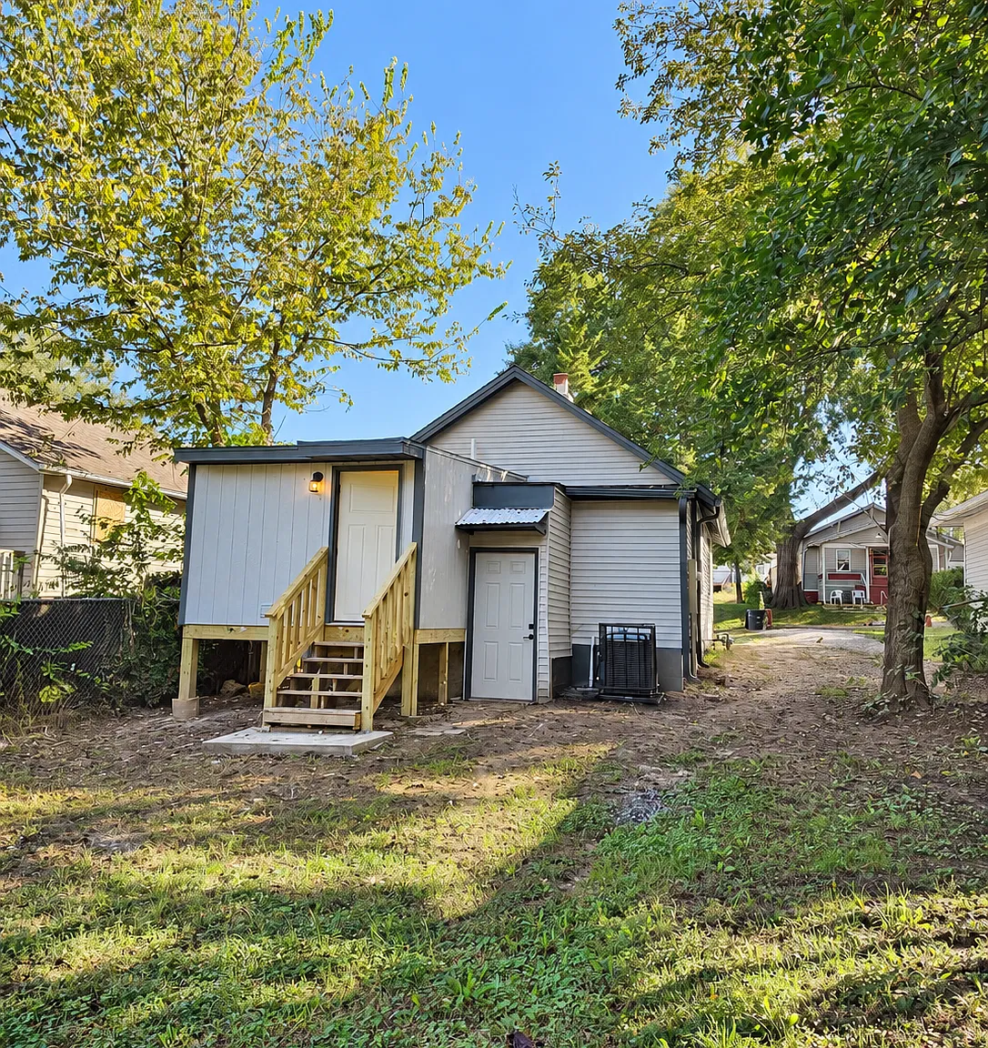 2 bed, 813 sqft, $1,450 — Photo 3